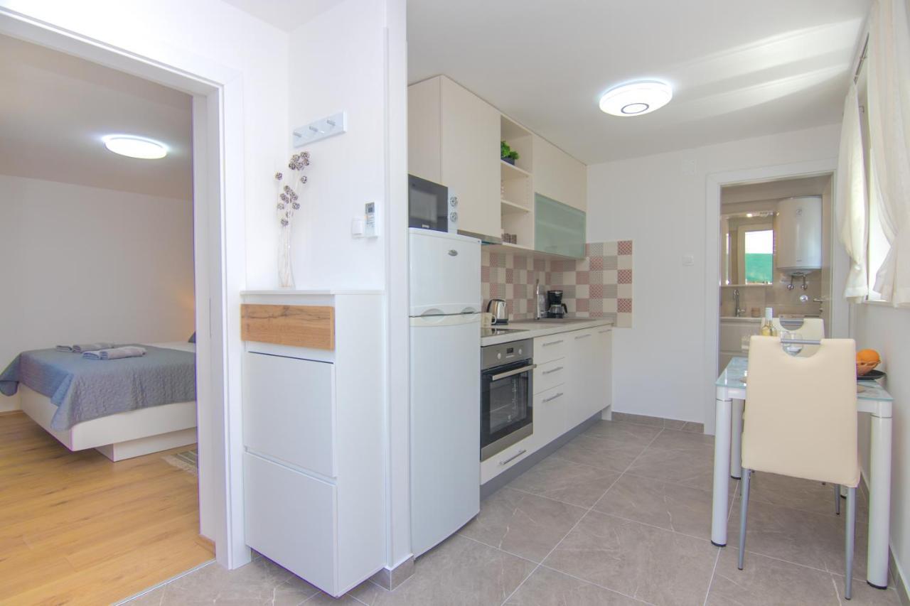 Apartman Mara Krk Town Esterno foto