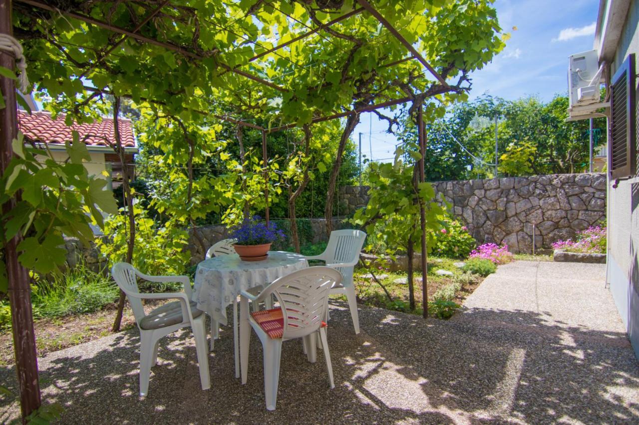 Apartman Mara Krk Town Esterno foto